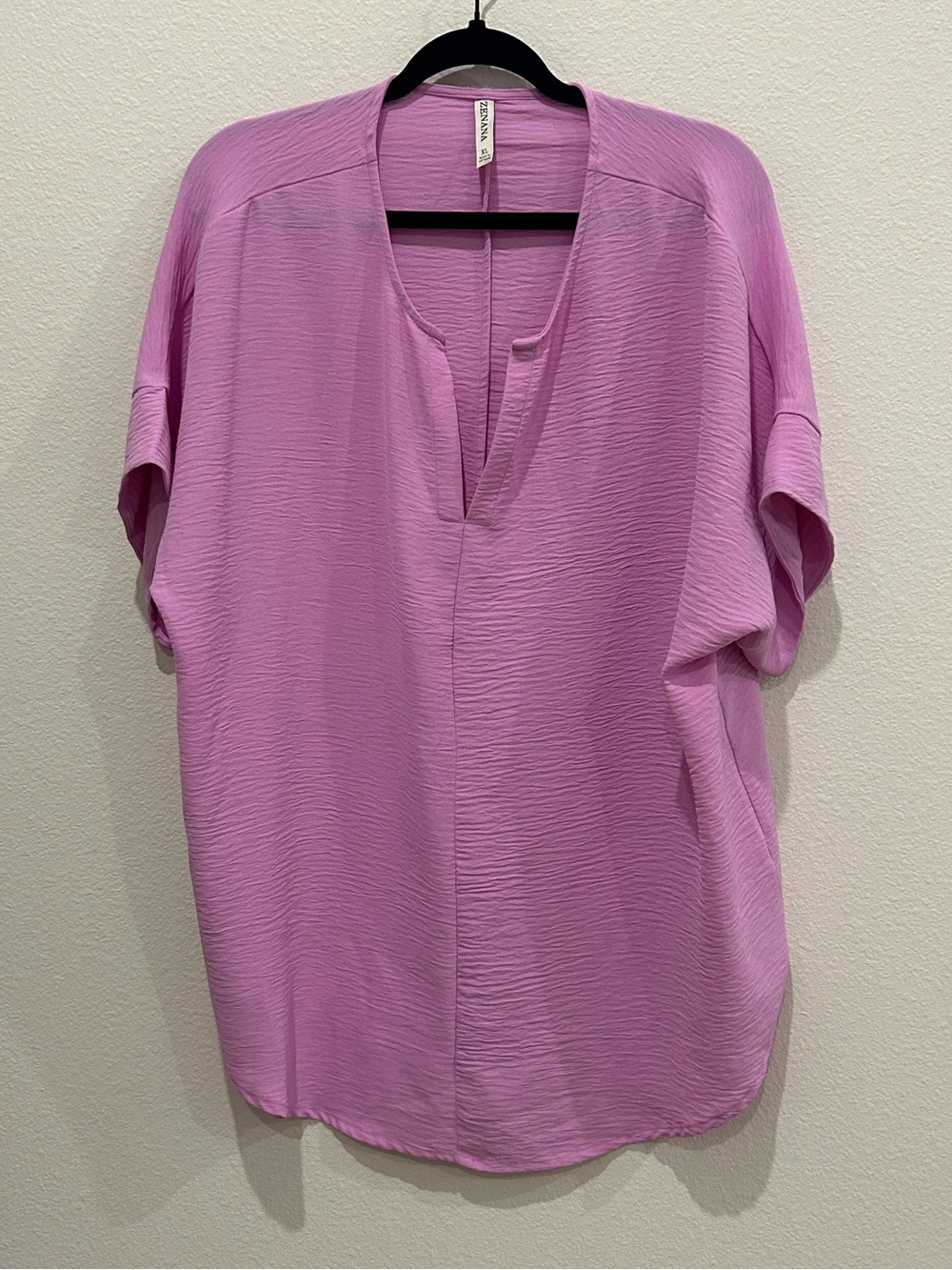 Zenana Outfitters Relaxed Split V-Neck Top in pink
